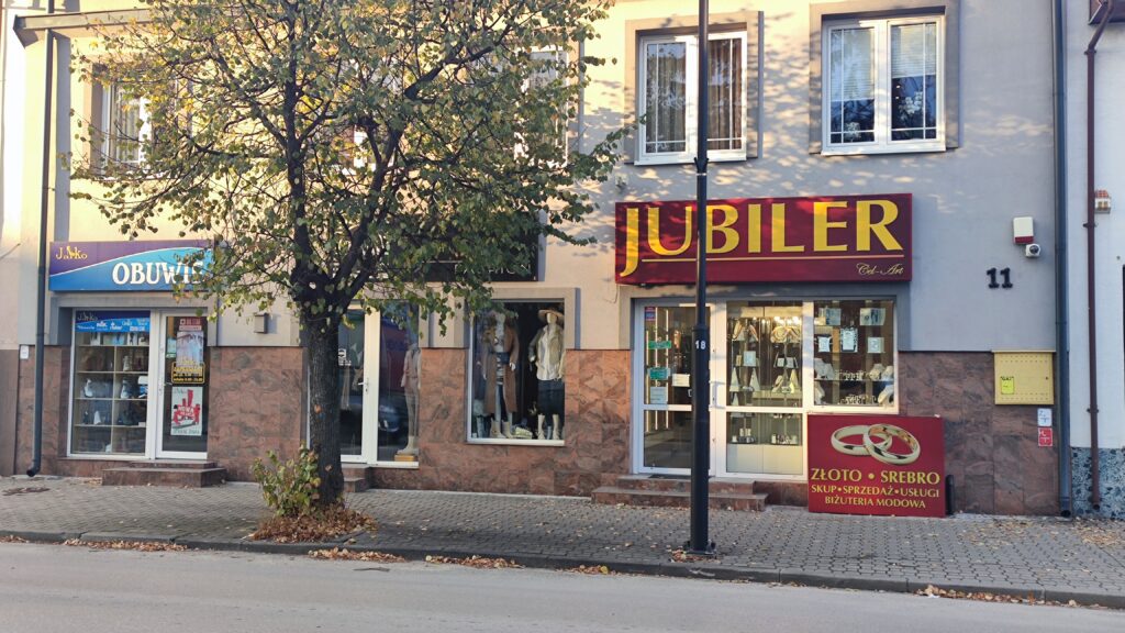 Zewnątrz salonu jubilerskiego Cel Art w Busku-Zdroju